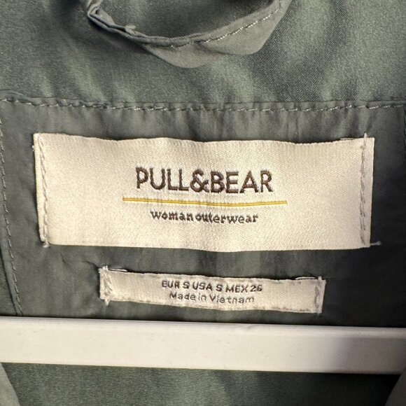 Pull & Bear Lightweight Cropped Zip-Up Jacket in Olive Green EUC Size Small - Picture 4 of 6
